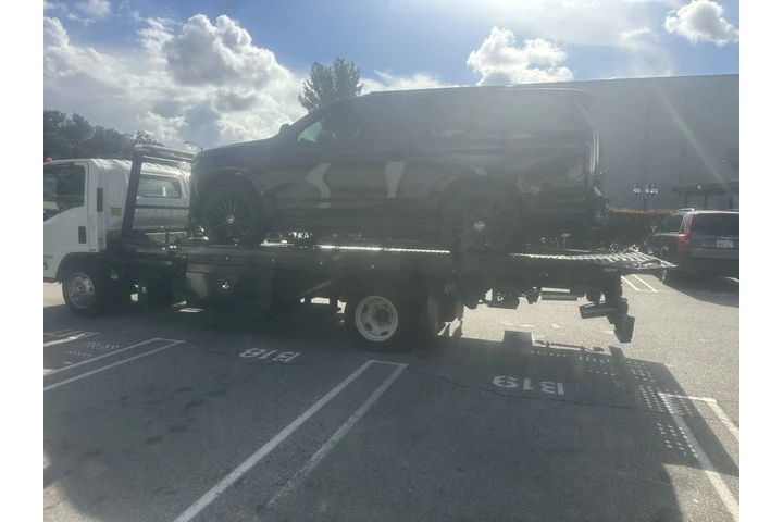 GRUA GRUA SAN FERNANDO VALLEY image 3