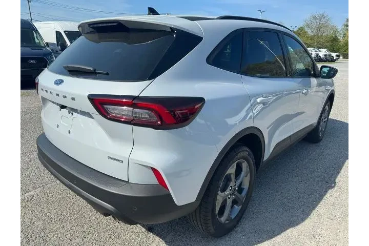 $31000 : Ford Escape 2025 AWD ST-Line image 6