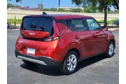 $19800 : Kia Soul 2025 S 4dr Crossove thumbnail