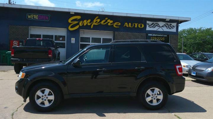 $9999 : 2011 Escape XLT image 1