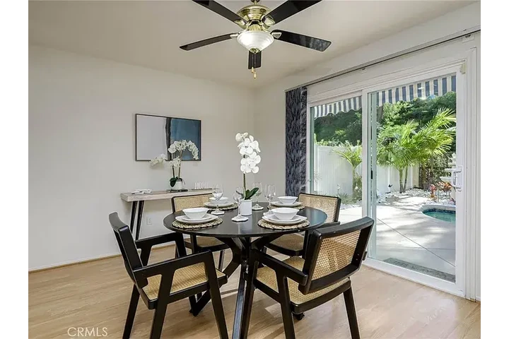 $2100 : 8314 E Quiet Canyon Ct, Anahei image 3