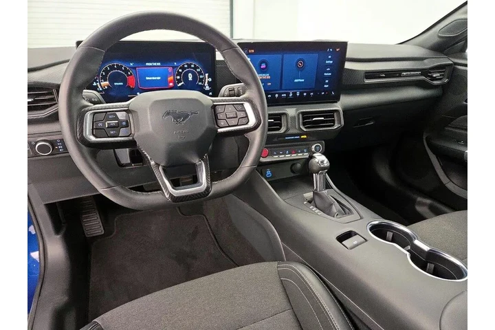 $30998 : Ford Mustang 2024 EcoBoost 2 image 9