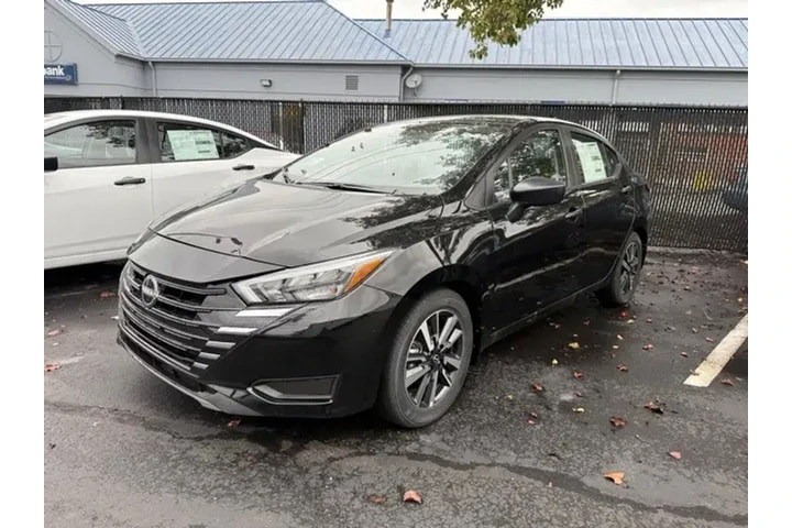 $17995 : Nissan Versa 2025 S 4dr Seda image 2