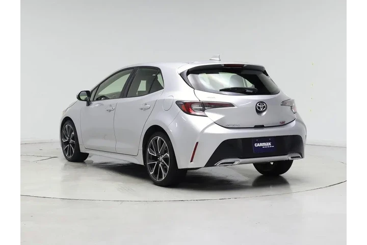 $21998 : Toyota Corolla Hatchback 202 image 2