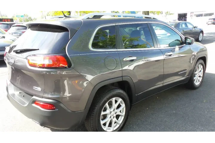 $12900 : 2017 Cherokee Latitude image 6