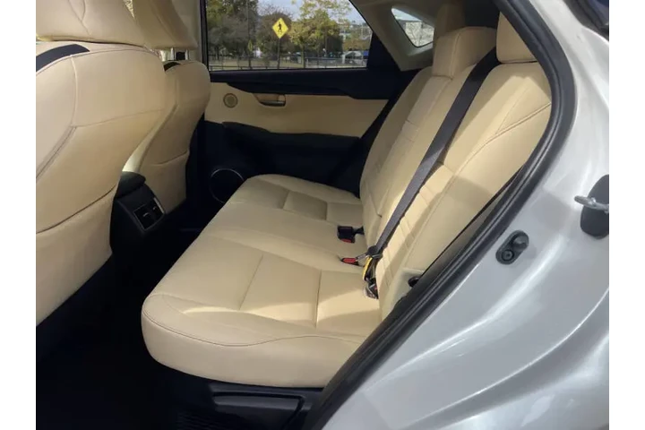 $13900 : 2015 NX 200t image 10