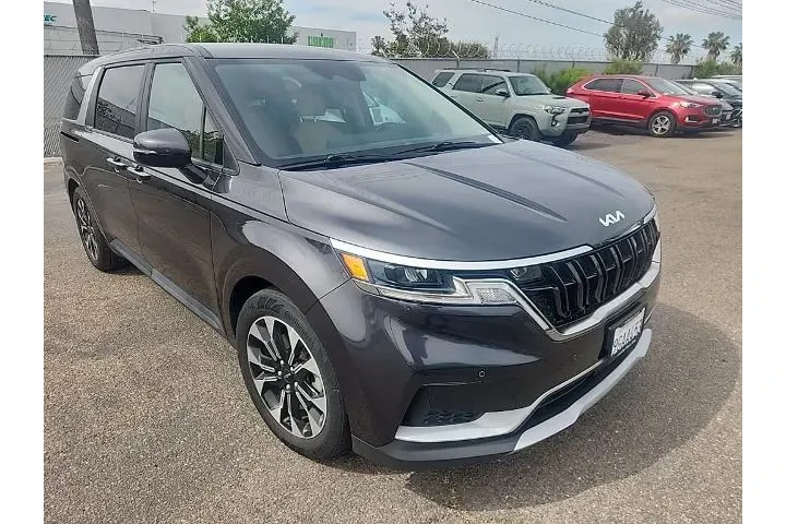 $32991 : Kia Carnival 2023 EX 4dr Min image 1