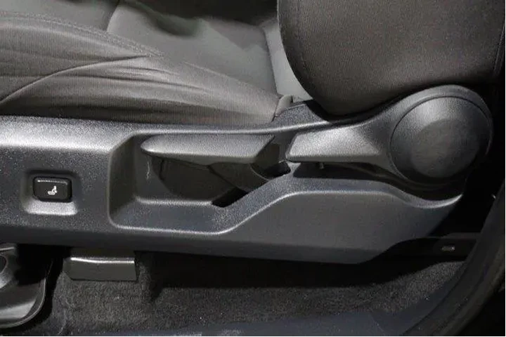 $38998 : Toyota Tacoma 2025 4x4 SR 4d image 4