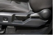 $38998 : Toyota Tacoma 2025 4x4 SR 4d thumbnail