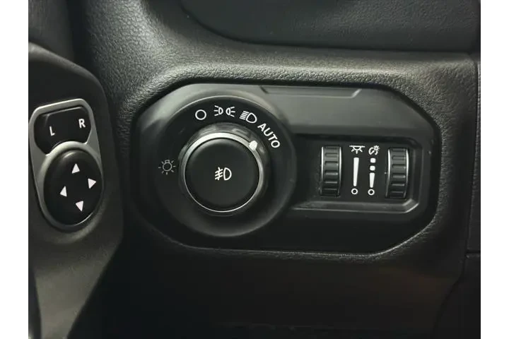 $27000 : Jeep Wrangler Unlimited 2018 image 10