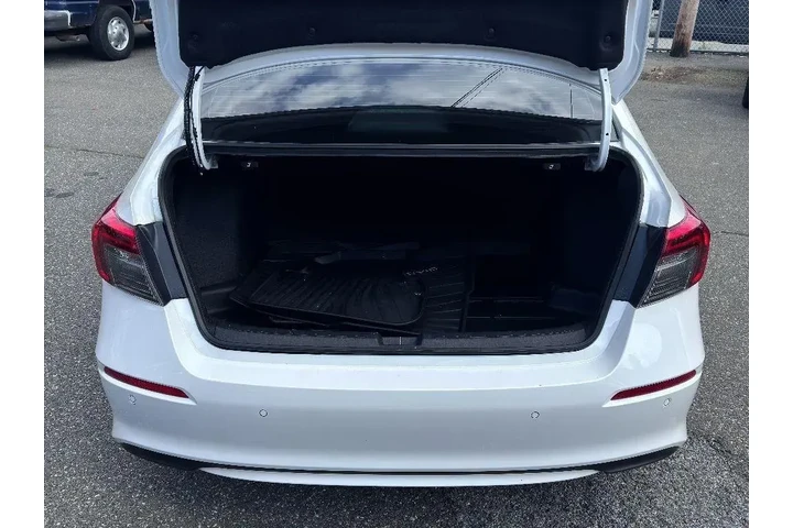 $22695 : Honda Civic 2024 Touring 4dr image 9