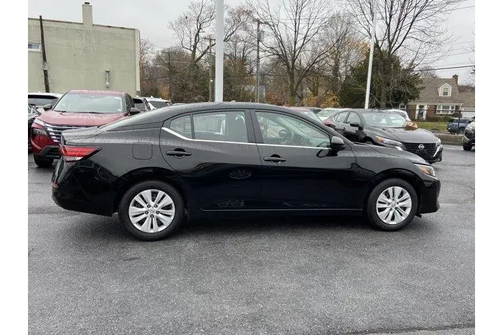 $18250 : Nissan Sentra 2025 S 4dr Sed image 3