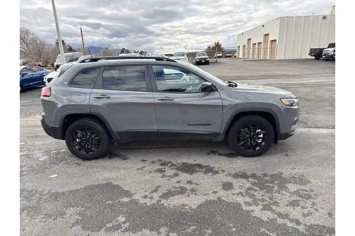 $25995 : Jeep Cherokee 2023 4x4 Altit image 4