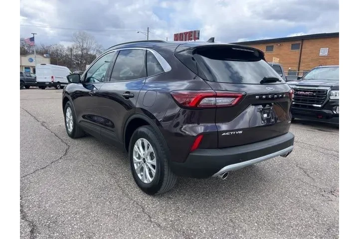 $23125 : Ford Escape 2023 AWD Active image 6