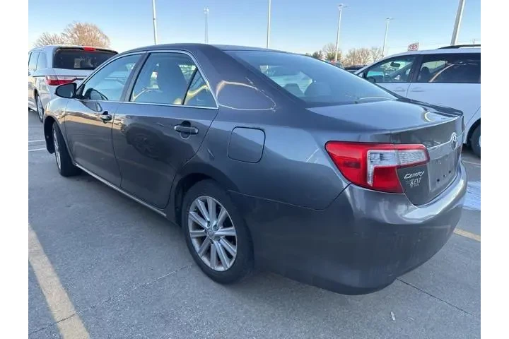 $7977 : Toyota Camry 2014 XLE 4dr Se image 7