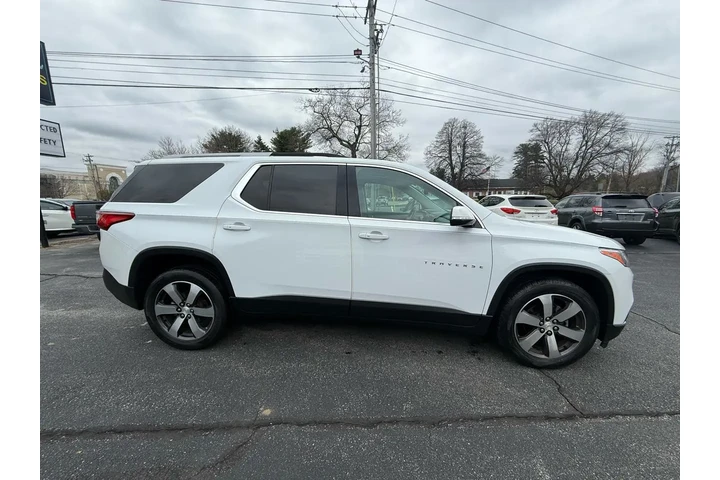 $14999 : 2018 Traverse LT image 4