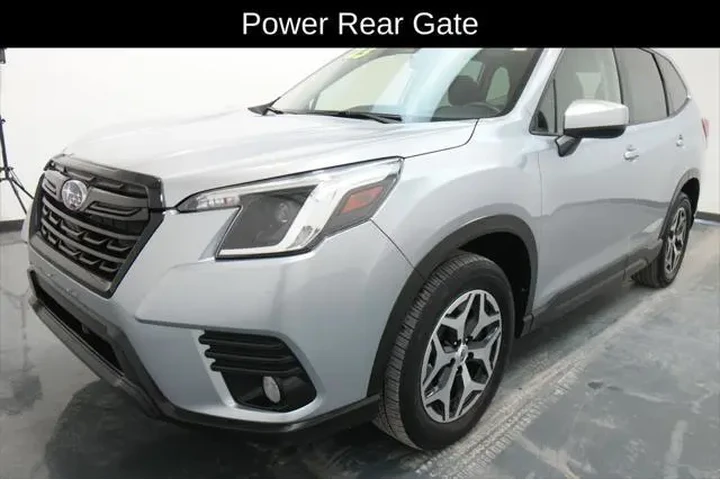 $26313 : Subaru Forester 2023 AWD Pre image 3