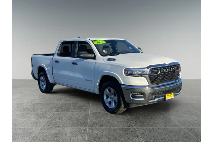 $38456 : Ram 1500 2025 4x4 Big Horn 4 image 7