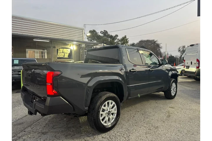 2025 Tacoma SR Double Cab 2WD image 6