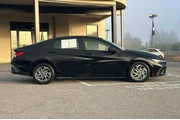 $17990 : Hyundai ELANTRA 2024 SEL 4dr thumbnail
