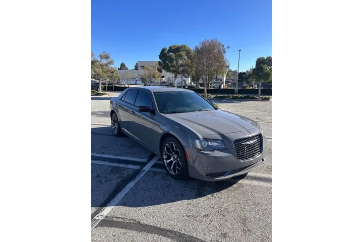 $9000 : 2018 Chrysler 300 Touring image 8
