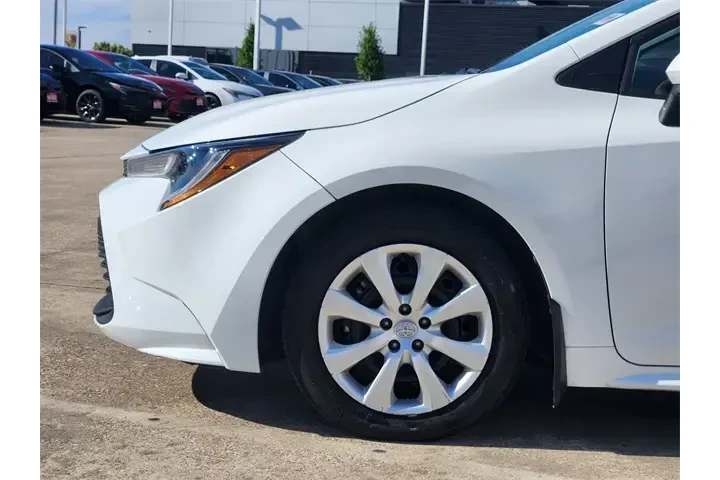$18641 : Toyota Corolla 2024 LE 4dr S image 8