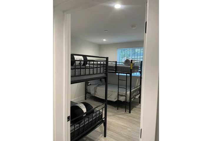 $500 : Cuartos baratos $$ los angeles image 2
