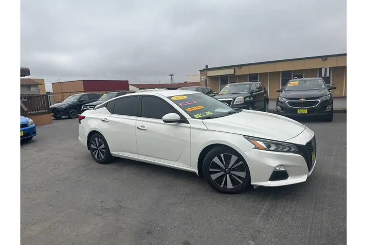 $16999 : 2021 Altima 2.5 SV image 4