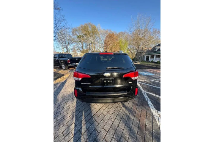 $6000 : 2014 Sorento LX image 5