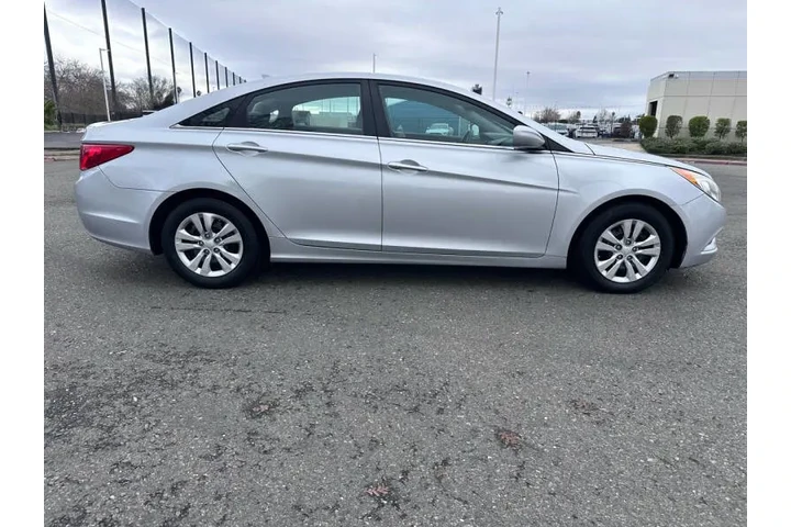 $7995 : 2012 Sonata GLS image 6