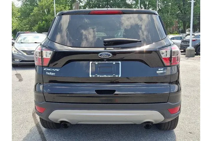 $8965 : Ford Escape 2017 AWD SE 4dr image 5