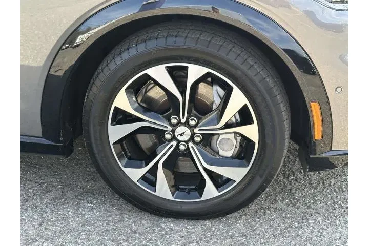 $27995 : Ford Mustang Mach-E 2023 AWD image 10