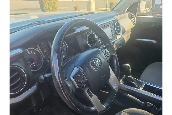 $25500 : Toyota Tacoma 2017 4x2 TRD O image 2