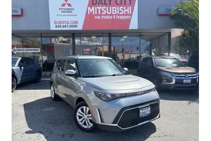 $16188 : Kia Soul 2023 S 4dr Crossove image 1