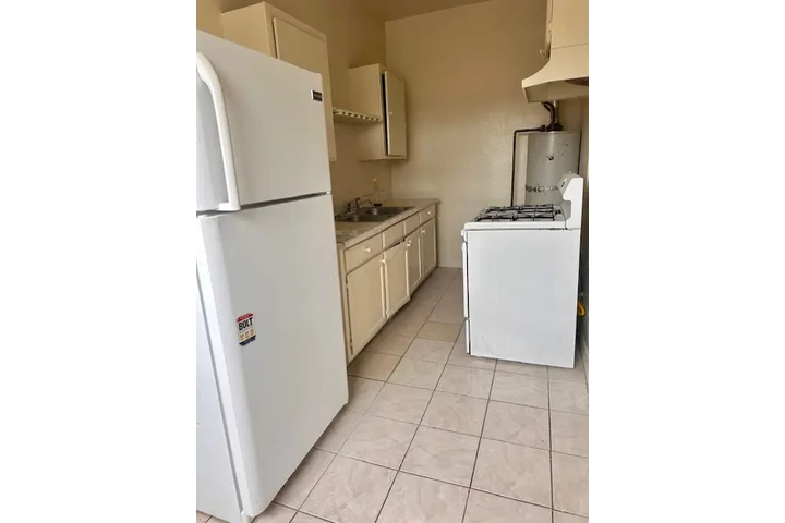 $1850 : OPEN HOUSE - 26 Y 27 DE JULIO image 8