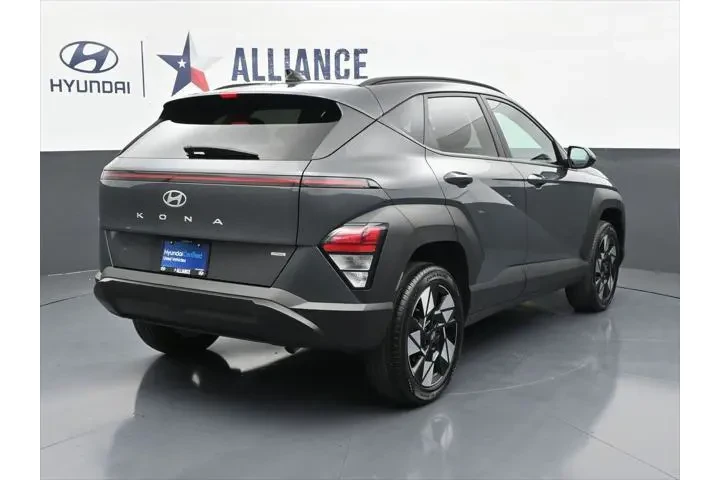 $23900 : Hyundai KONA 2024 AWD SEL 4d image 9