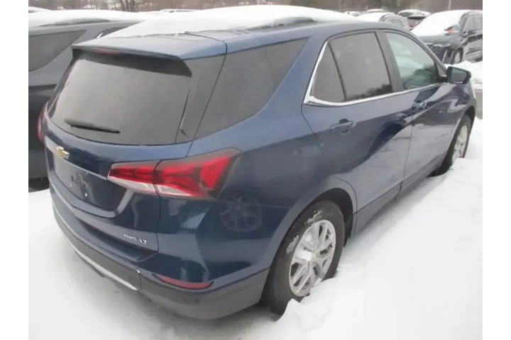 $20223 : Chevrolet Equinox 2023 4x4 L image 2