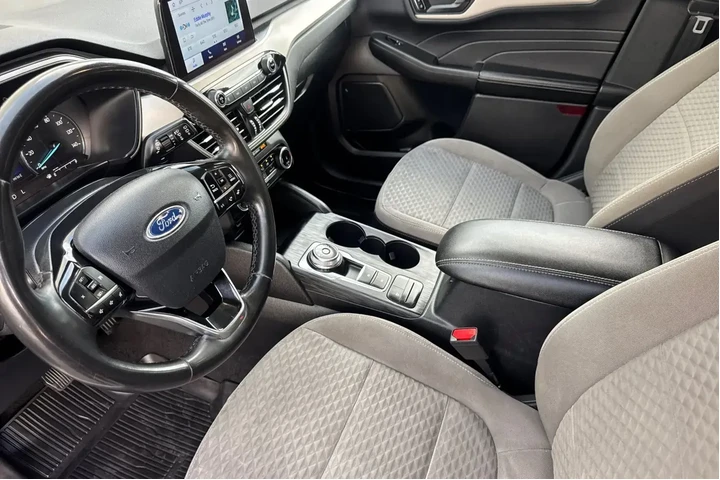 $24900 : Ford Escape Hybrid 2022 AWD image 9