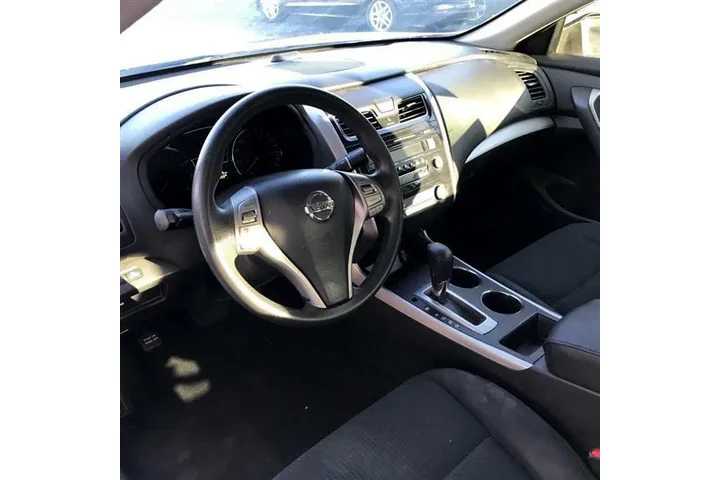 $7900 : 2015 Altima image 9