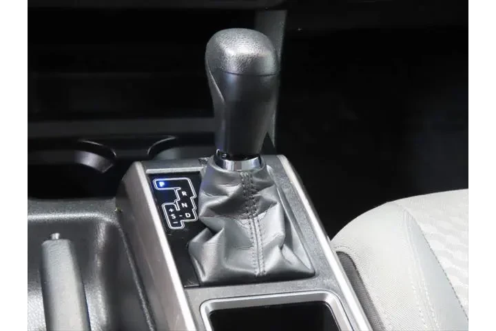 $28555 : Toyota Tacoma 2023 4x2 SR 4d image 8