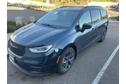$18900 : Chrysler Pacifica 2022 Touri thumbnail