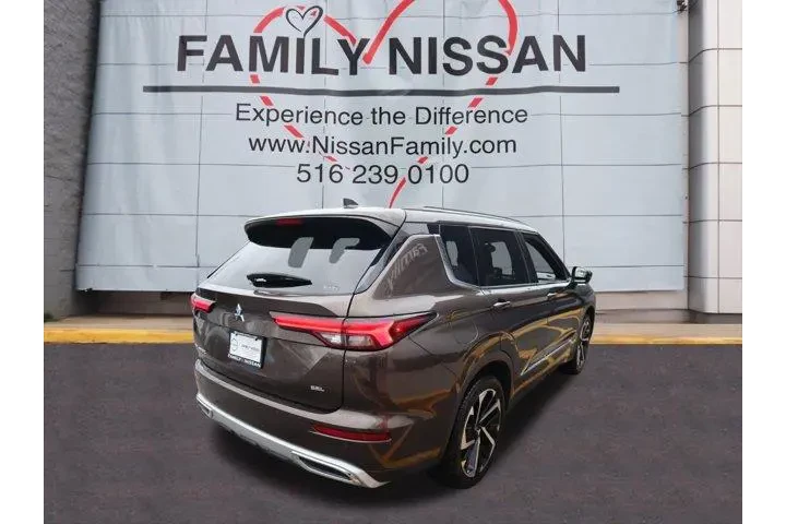 $23310 : Mitsubishi Outlander 2022 AW image 4