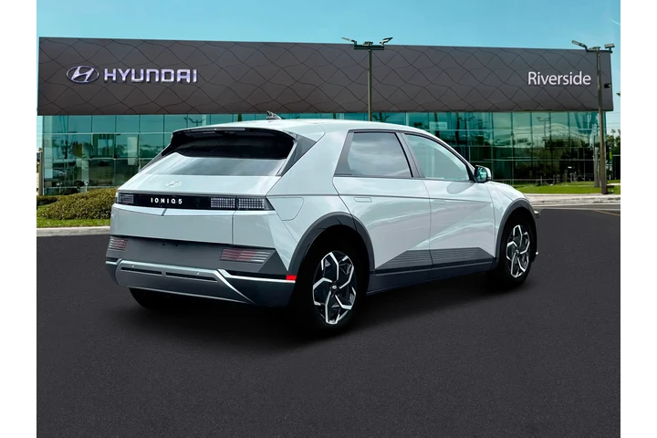 $23991 : Hyundai IONIQ 5 2024 SE 4dr image 7