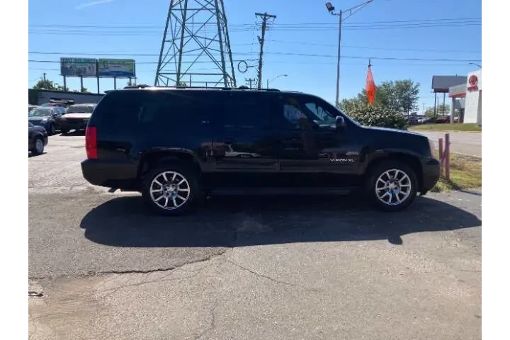 $10900 : 2014 GMC Yukon XL SLT image 3