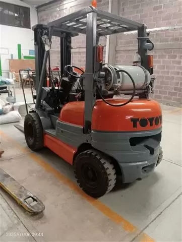 $185000 : REMATO MONTACARGAS TOYOTA 1999 image 7