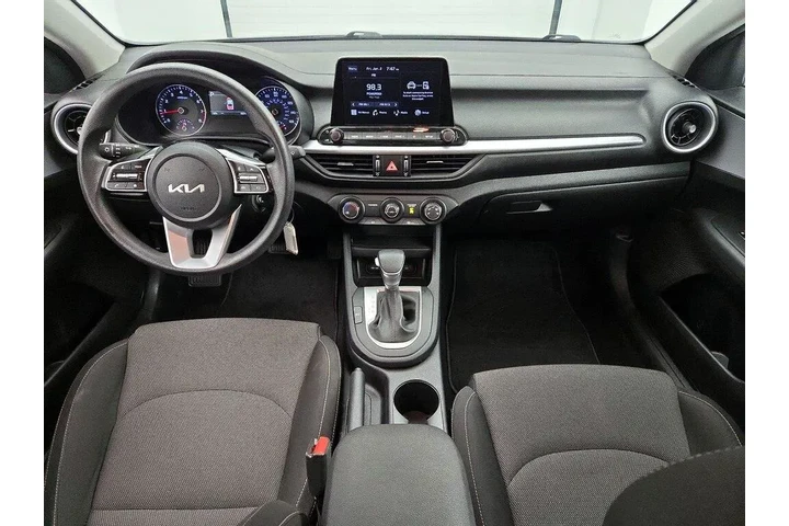$17998 : Kia Forte 2024 LXS 4dr Sedan image 9