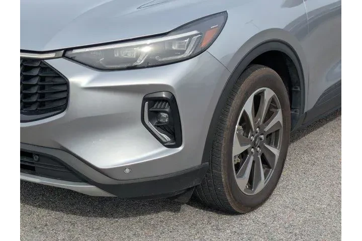 $27995 : Ford Escape 2023 AWD Platinu image 9