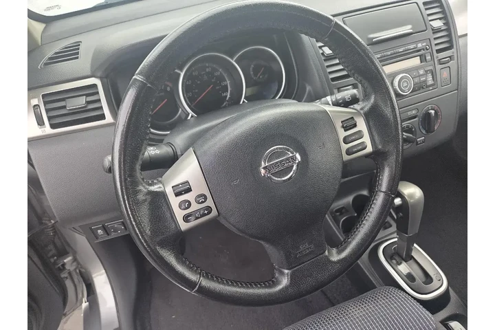 $6995 : Nissan Versa 2012 1.8 S 4dr image 8