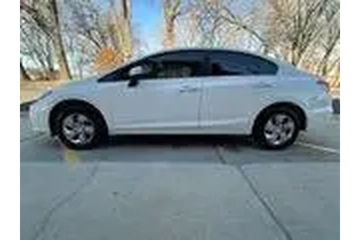 $8900 : 2014 Civic LX image 8