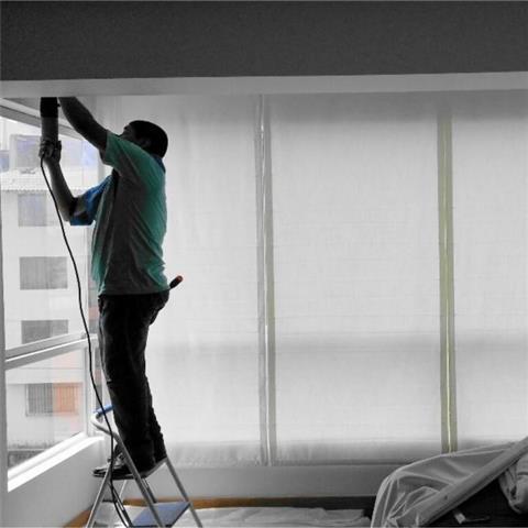 Limpieza y arreglo de cortinas image 3